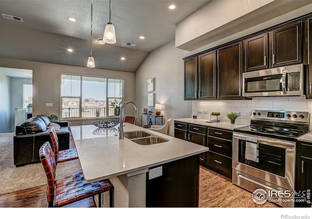 Listing photo 3 for 938 Schlagel St Unit 7, Fort Collins CO 80524