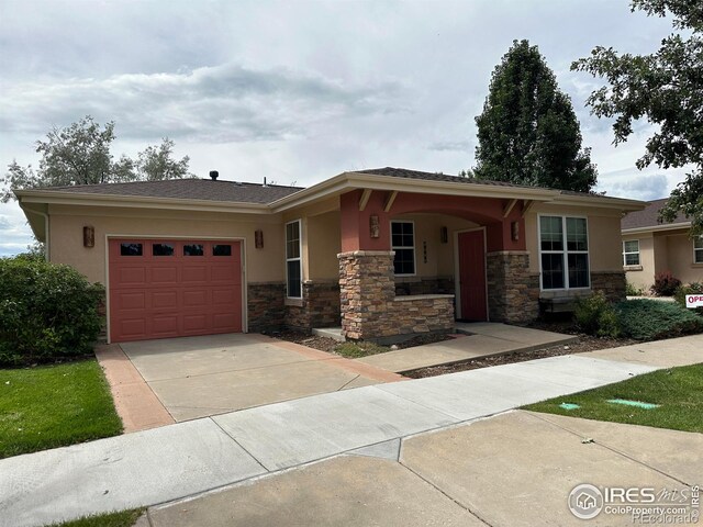 view of front of house featuring a garage