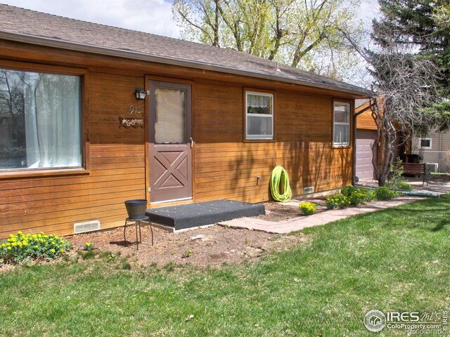 view of front of house with a front yard