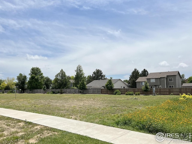 Listing photo 3 for 2466 Lillie Ct, Longmont CO 80504