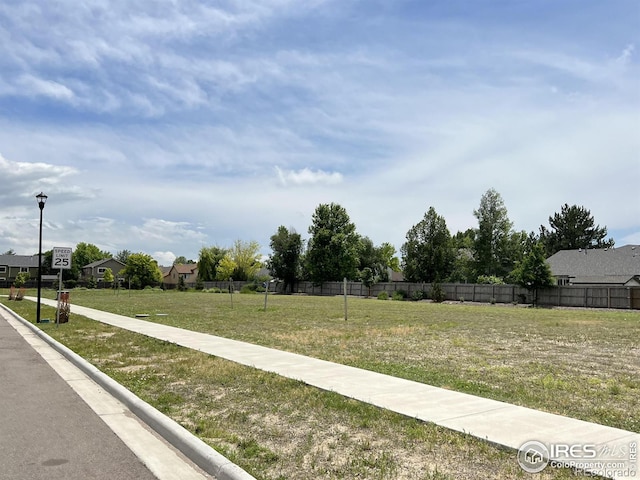 Listing photo 2 for 2410 Lillie Ct, Longmont CO 80504