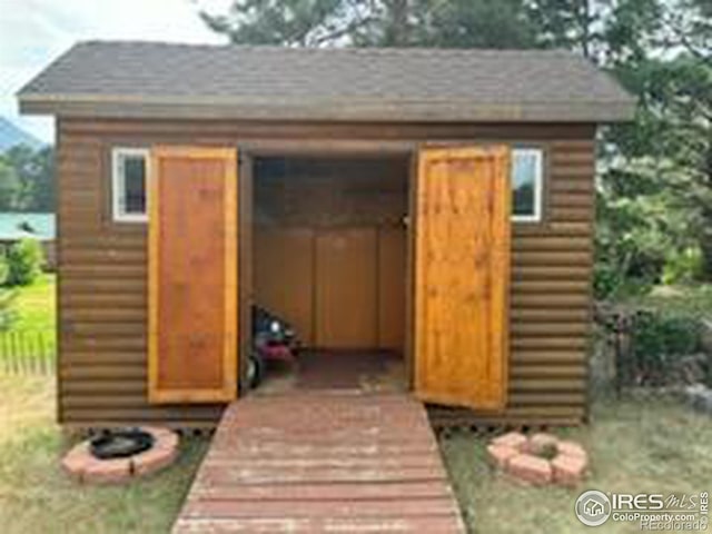 view of outbuilding