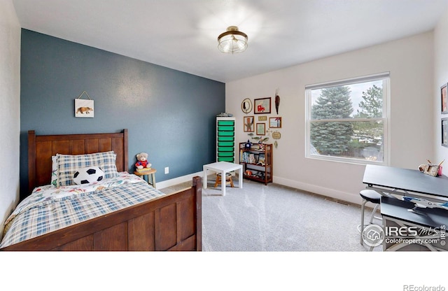 view of carpeted bedroom