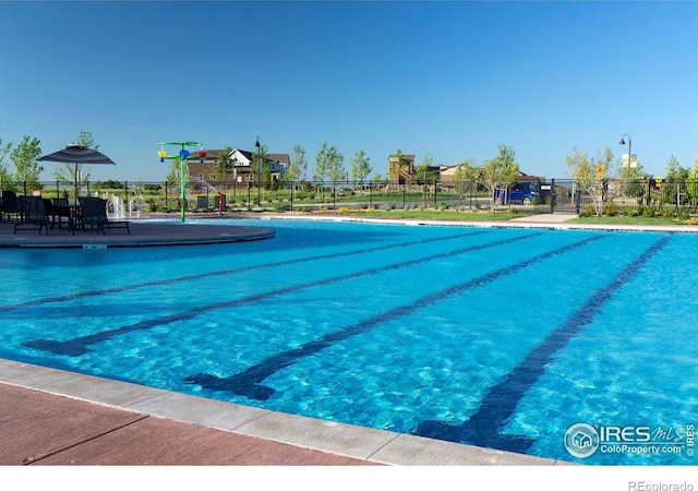 view of swimming pool