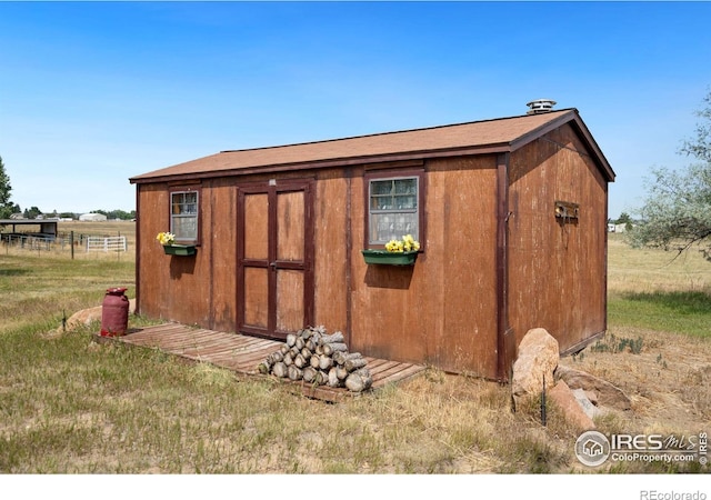 view of outbuilding