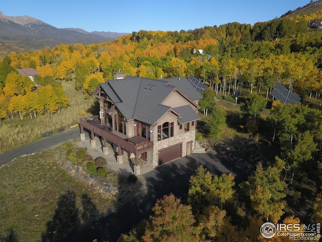 bird's eye view with a mountain view