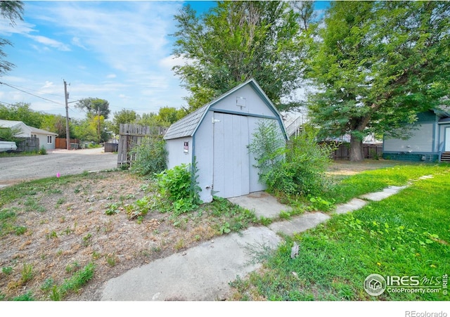 view of outbuilding