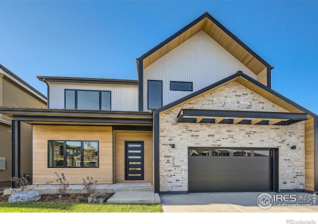 view of front of home featuring a garage