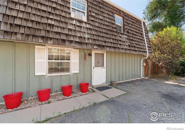3300 Madison Ave, Boulder, CO 80303 - view of exterior entry featuring mansard roof
