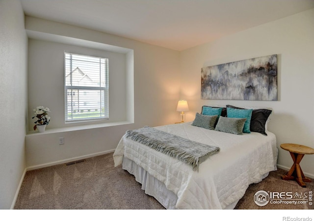 view of carpeted bedroom