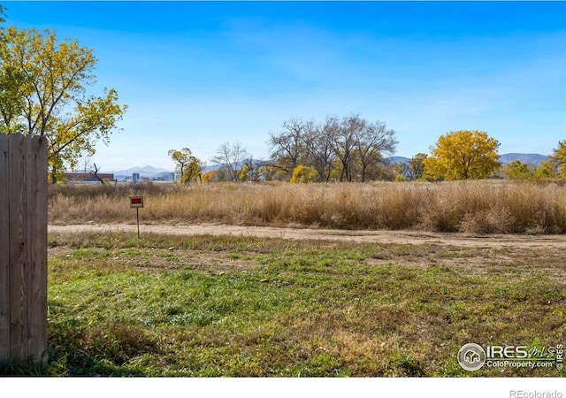 Listing photo 3 for 737 Martinez Dr, Fort Collins CO 80524