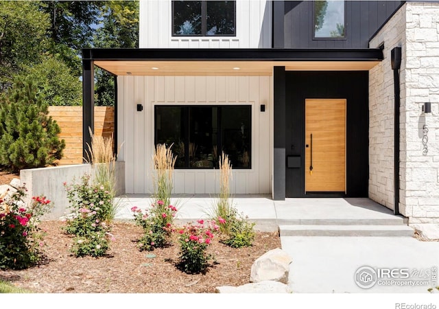 property entrance with a porch