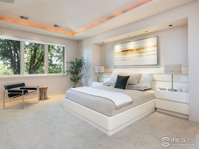 bedroom featuring baseboards, carpet, recessed lighting, and visible vents