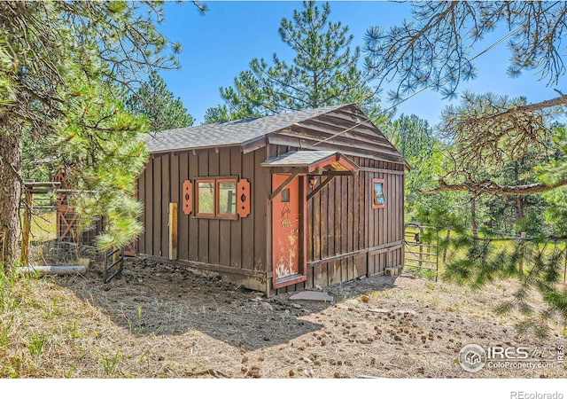 view of outbuilding