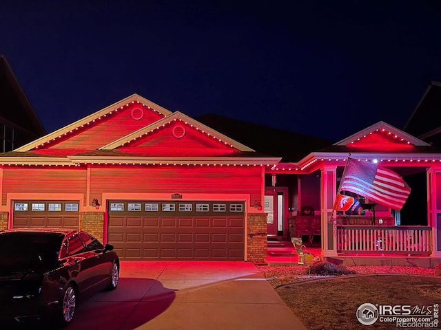 view of front of property featuring a garage