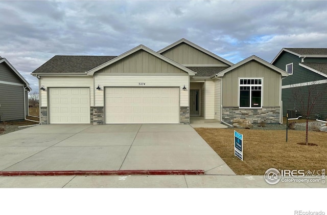 craftsman-style house with a garage