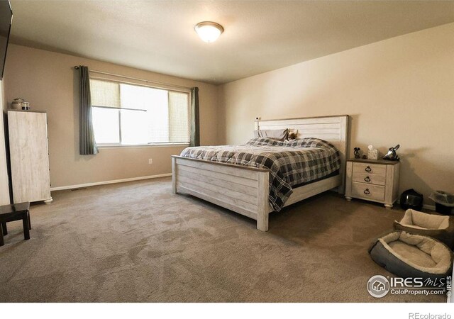 view of carpeted bedroom