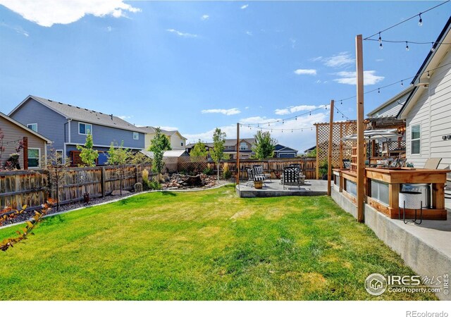 view of yard with a patio