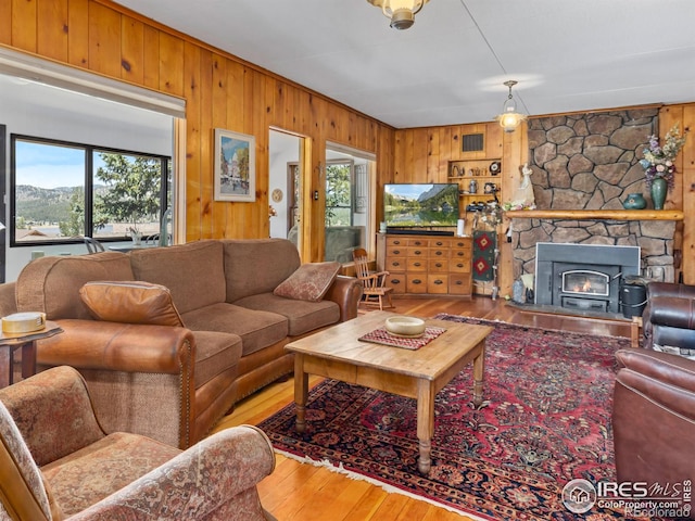 Listing photo 3 for 656 Halbach Ln, Estes Park CO 80517