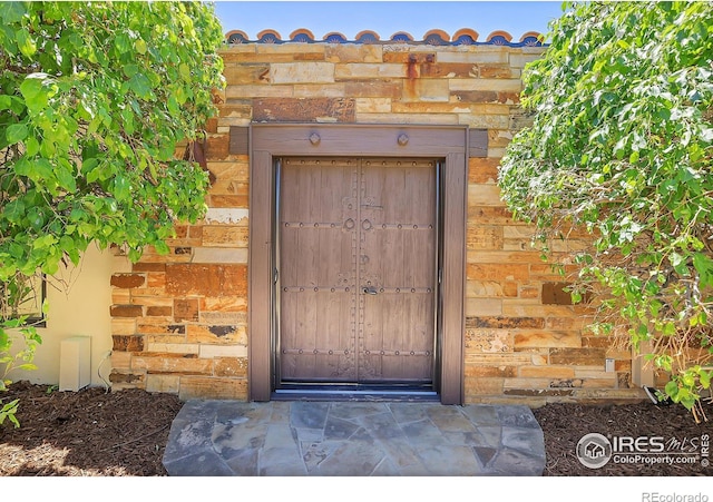 view of property entrance