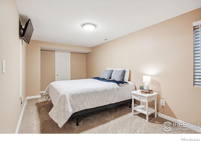 view of carpeted bedroom