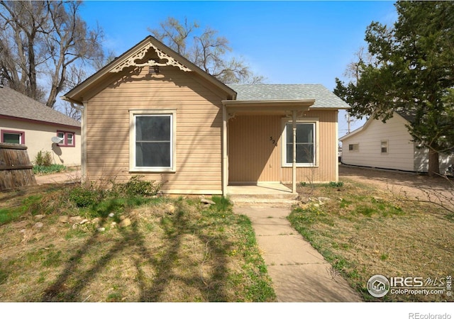 view of front of property