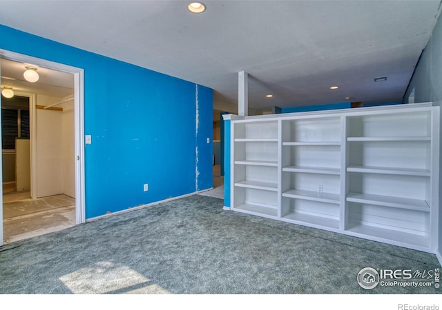 unfurnished bedroom featuring carpet floors