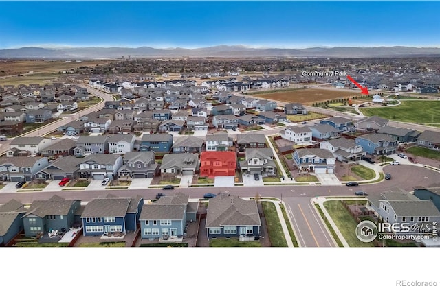 bird's eye view with a mountain view