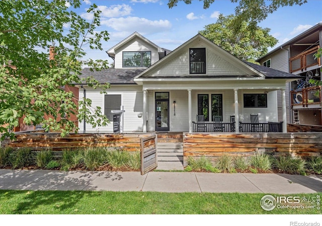 view of front of home with covered porch