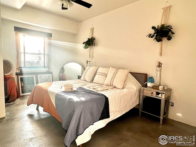 bedroom featuring ceiling fan