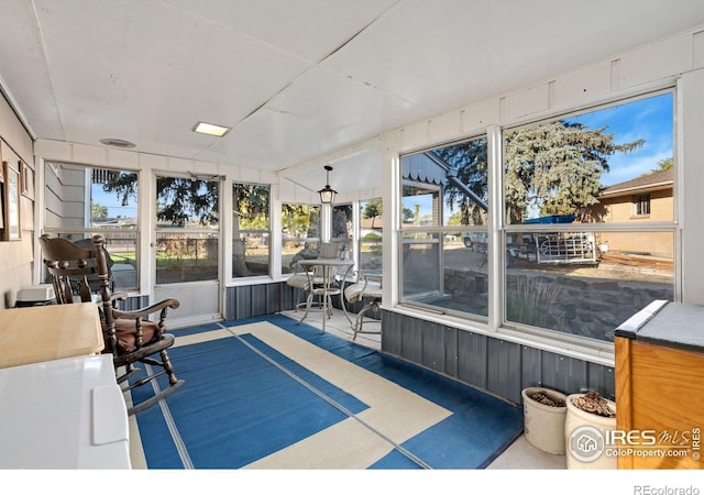 view of sunroom / solarium