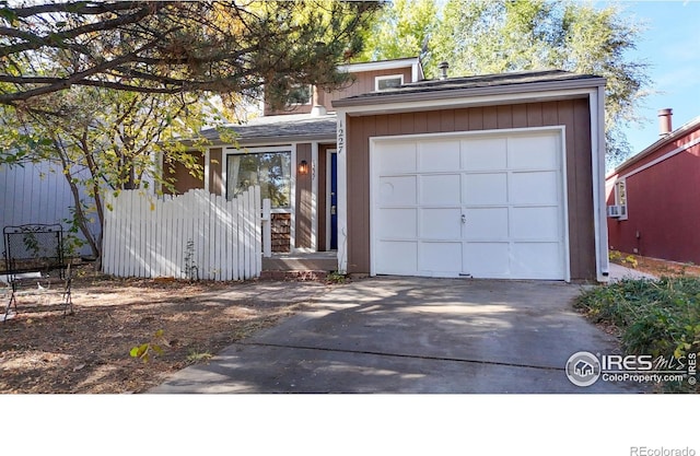 view of front of house featuring a garage