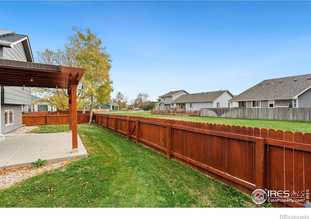 view of yard with a patio area