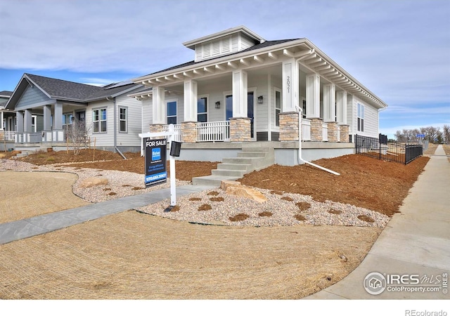 view of front of house featuring a porch