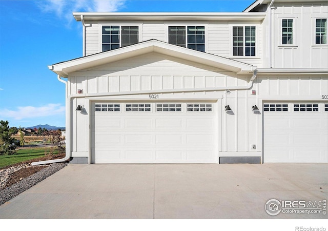 garage with a mountain view