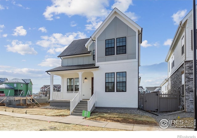 view of front of home with covered porch