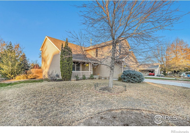 view of front of property featuring covered porch