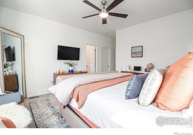 bedroom with ceiling fan