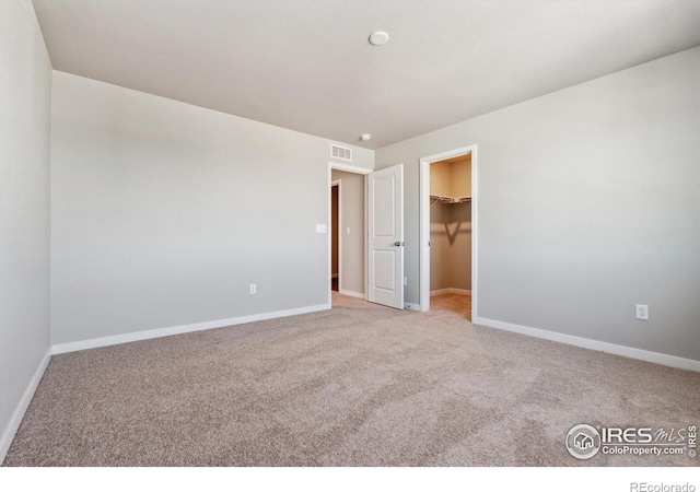 view of carpeted spare room