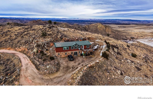 bird's eye view featuring a mountain view