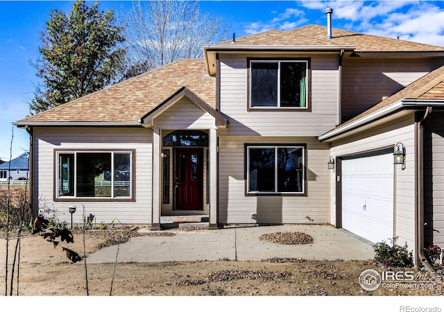 view of front property featuring a garage