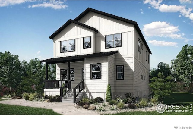 view of front facade with covered porch