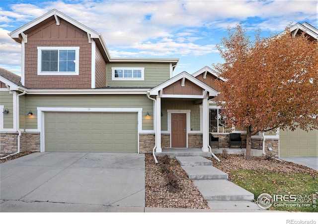 craftsman-style house featuring a garage