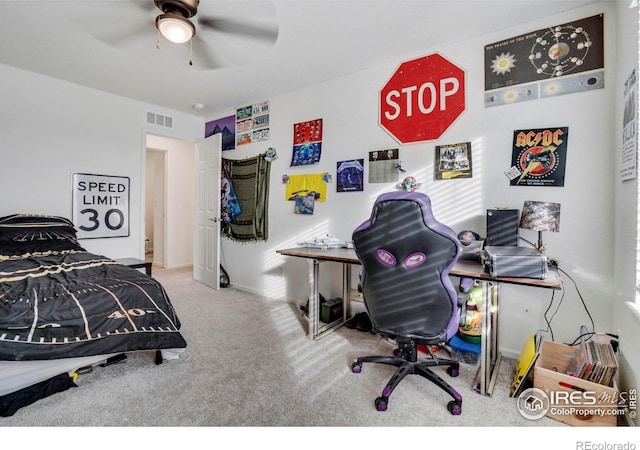 carpeted bedroom featuring ceiling fan