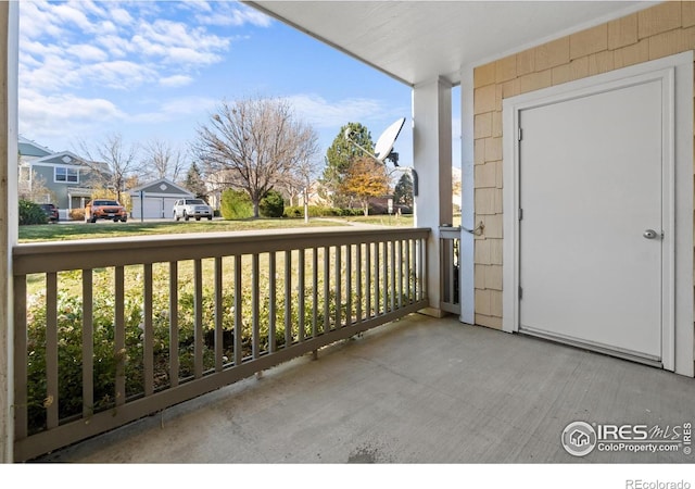 balcony featuring covered porch