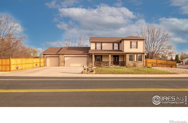 view of front facade featuring a garage