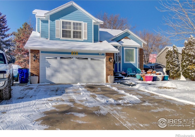 view of front facade featuring a garage