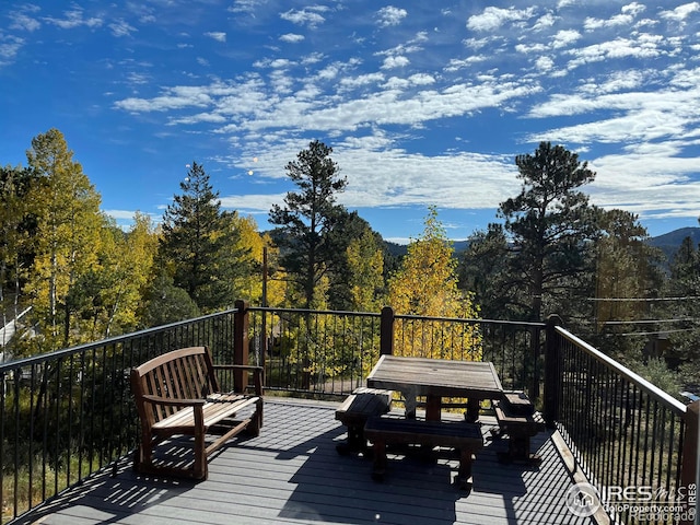 deck with grilling area