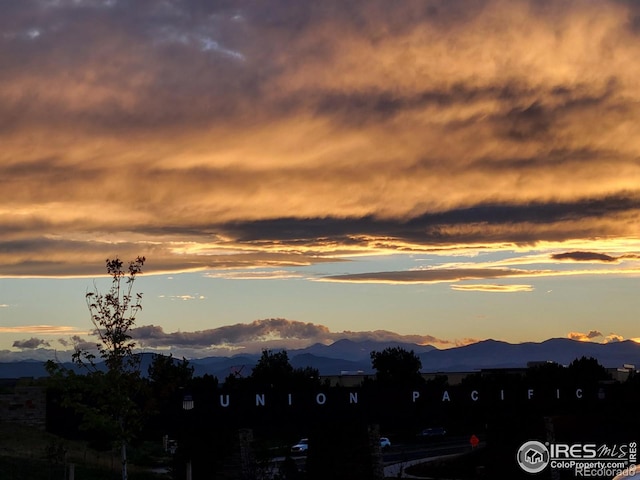 property view of mountains