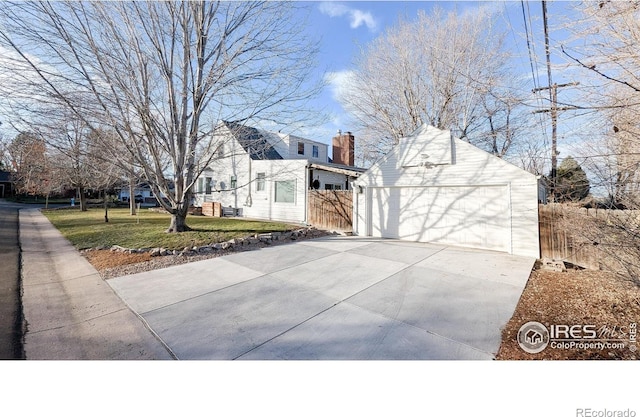 view of front of house with a front yard